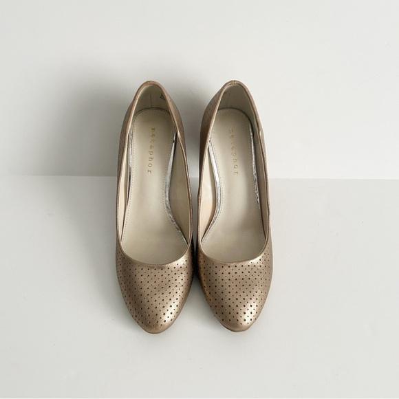 Metaphor Gold Heels | Size 8 - Picture 1 of 7